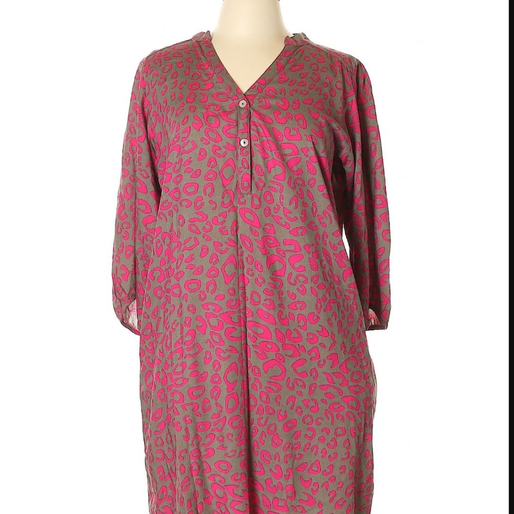Escapada Grey and Pink Leopard Dress